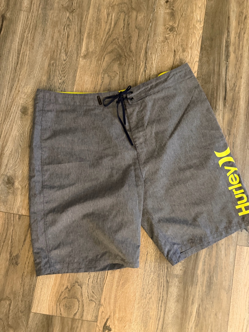 Hurley Men’s Swim Trunks Size 38